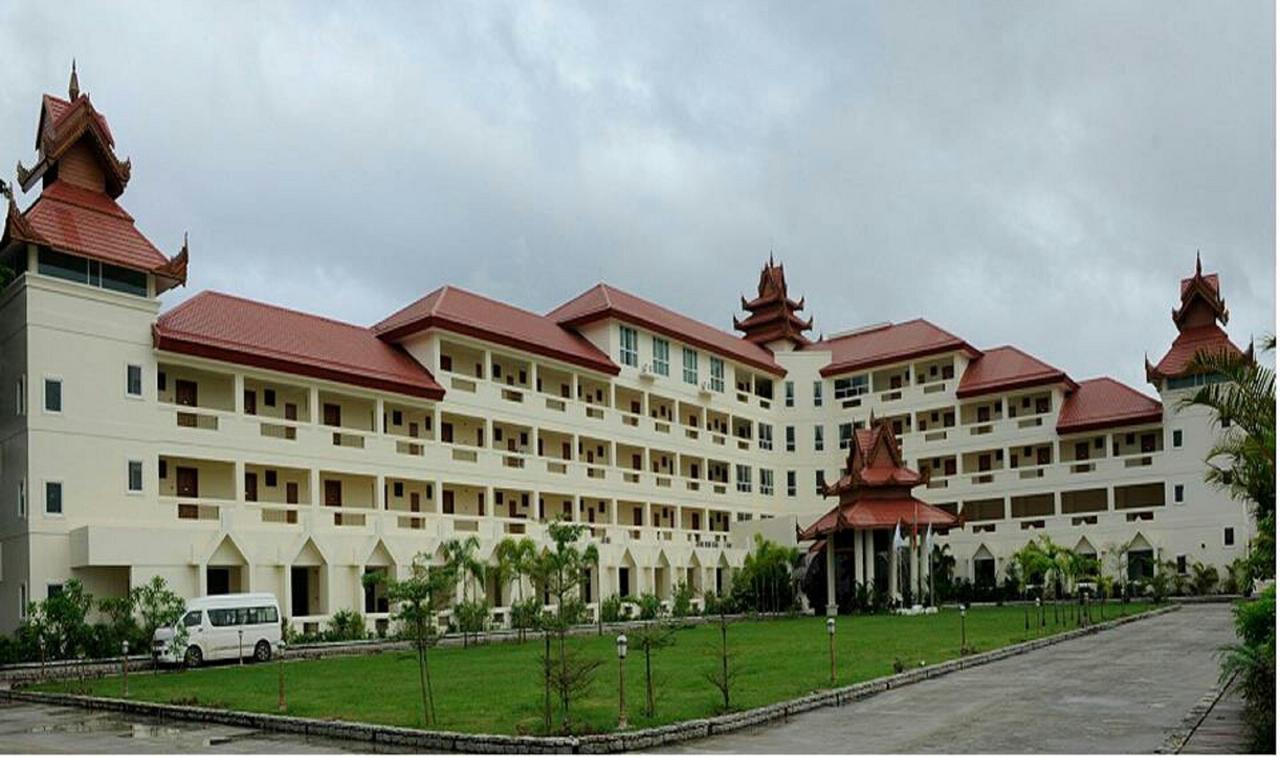 Strand Hotel Mawlamyine