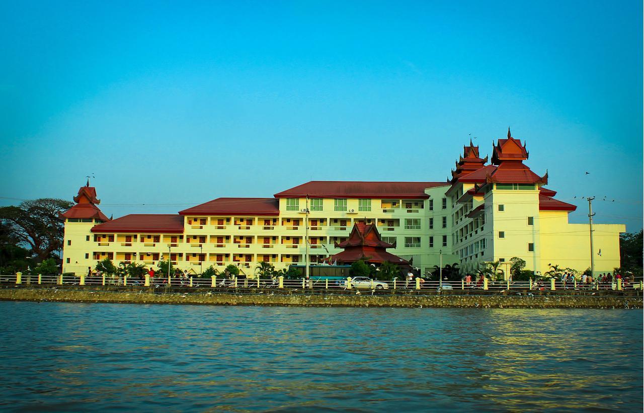 Strand Mawlamyine